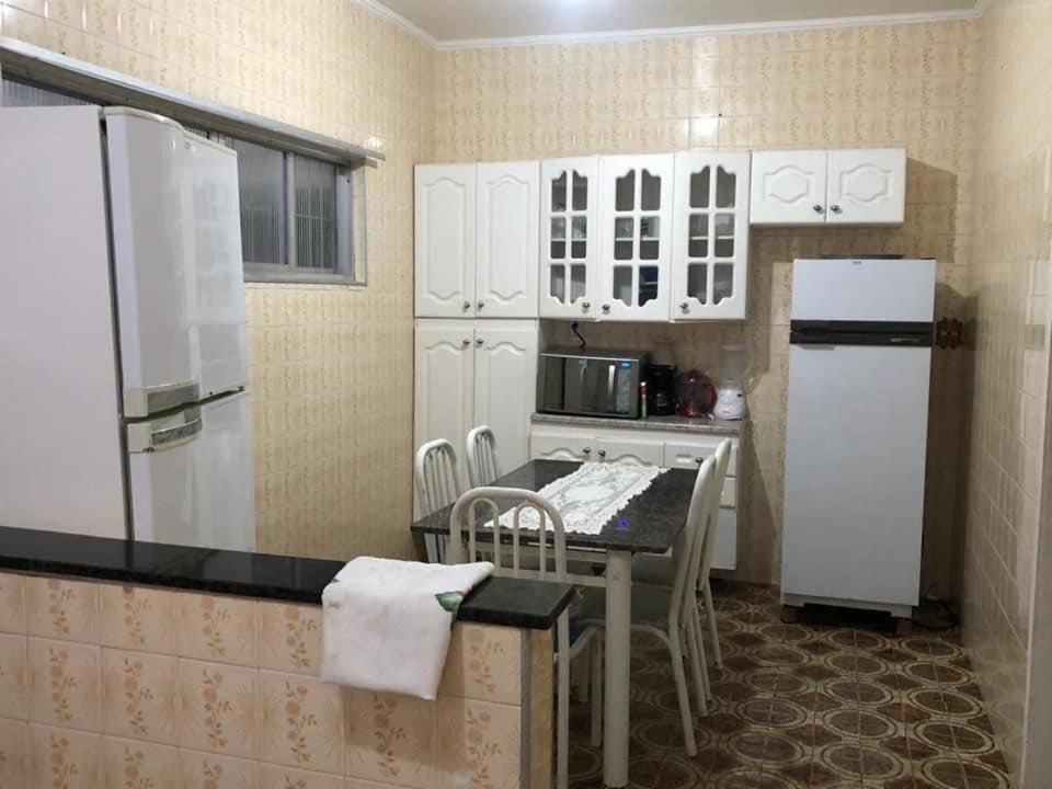 Casa Guilhermina Com Piscina E Churrasqueira Прая-Гранди Экстерьер фото